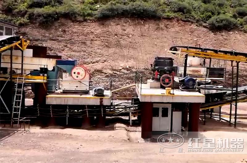 沖擊破搭配顎破、圓錐破現(xiàn)場