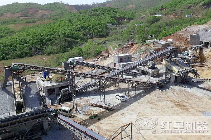 南陽生產(chǎn)現(xiàn)場，根據(jù)產(chǎn)量搭配生產(chǎn)線設(shè)備