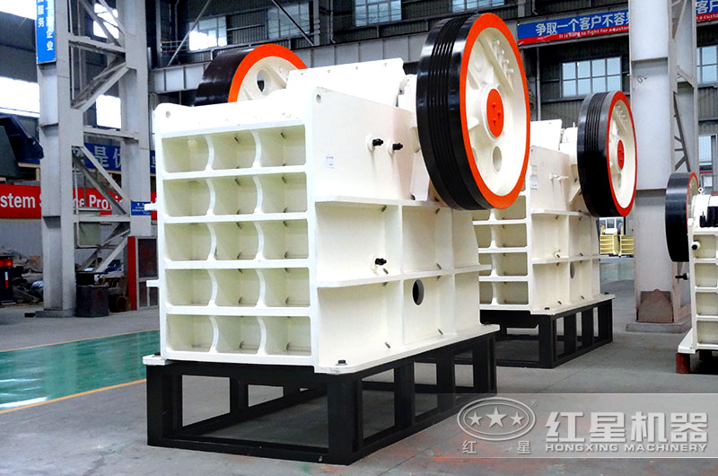 HD德版鄂破采用鍛造主軸，承載破碎力更大